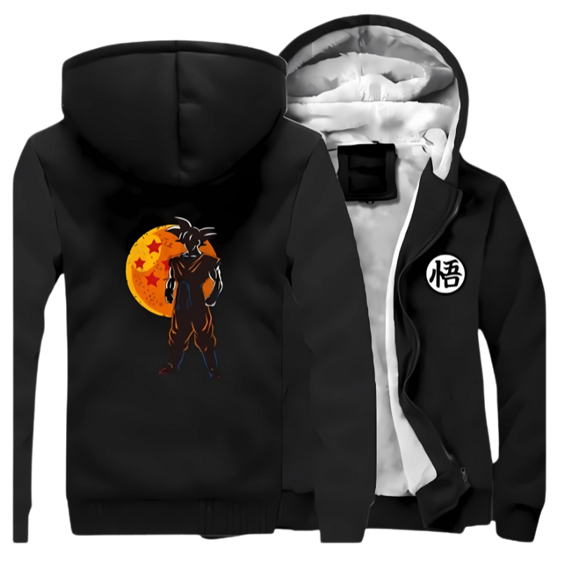 Veste noire doublée polaire avec Goku illustré devant une boule de cristal Dragon Ball Z, idéale pour les fans d'anime et les journées froides.