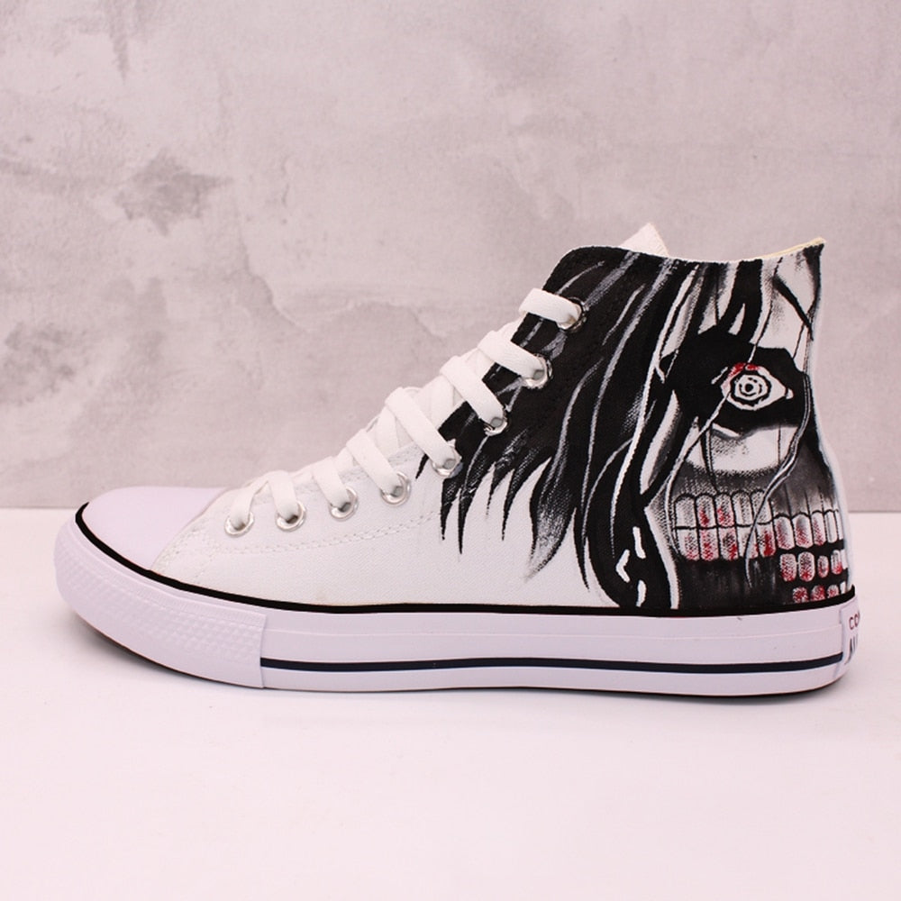 Baskets blanches Attaque des Titans