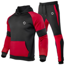 Ensemble de jogging et hoodie rouge et noir, avec le symbole emblématique de Goku. Un design sportif inspiré de l'univers Dragon Ball, idéal pour les fans de manga et d'animé.