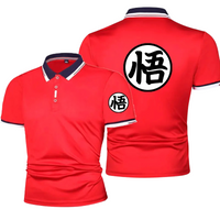 Polo Dragon Ball Z rouge inspiré de l'uniforme iconique de Goku, avec le symbole Kanji "悟" imprimé sur la poitrine, la manche et le dos. Fabriqué en tissu respirant et à séchage rapide, il allie confort et style pour les passionnés de manga et d'anime.