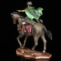 Figurine Livaï Ackerman à cheval