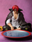 Figurine Shanks One Piece position méditative