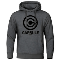 Sweat à capuche gris avec logo Capsule Corp, emblématique de Dragon Ball Z. Idéal pour les fans d’anime et de manga, ce vêtement confortable et stylé est parfait pour afficher votre passion pour l’univers de Goku et Bulma.