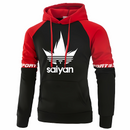 Sweat à capuche noir avec manches rouges contrastantes, logo Saiyan imprimé sur la poitrine et inscription "Sports" sur les manches, idéal pour les fans de mode streetwear et d'univers manga.