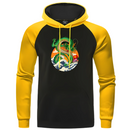 Sweat à capuche noir et jaune avec un design représentant Shenron, le dragon mythique de Dragon Ball Z, dans un style artistique unique mêlant culture manga et paysage japonais. Idéal pour les fans d’anime souhaitant un vêtement confortable et stylé.