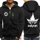 Ajoutez une touche de puissance à votre garde-robe avec ce sweat à capuche noir élégant. Arborant un logo japonais "悟" sur la poitrine et un design saisissant "Saiyan" blanc au dos, ce vêtement allie confort et style pour tous les amateurs de culture geek et streetwear.