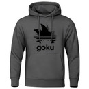 Sweat gris avec logo cheveux Saiyan noir et texte "Goku", idéal pour un look casual et geek.