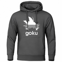 Sweat à capuche gris foncé avec logo cheveux Saiyan blanc et texte "Goku", parfait pour un style décontracté inspiré de l'univers Saiyan.