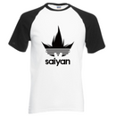 T-shirt Dragon Ball Z Goku Saiyan blanc avec manches noires, arborant un logo stylisé représentant les cheveux emblématiques de Goku en mode Saiyan, fabriqué en tissu respirant et séchage rapide pour un confort optimal.