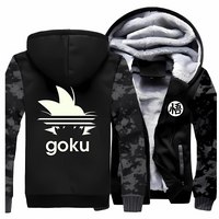 Veste polaire noire avec manches à motif camouflage, design Goku inspiré de Dragon Ball et logo kanji "悟", capuche doublée chaude, parfaite pour l’hiver et les fans de manga.