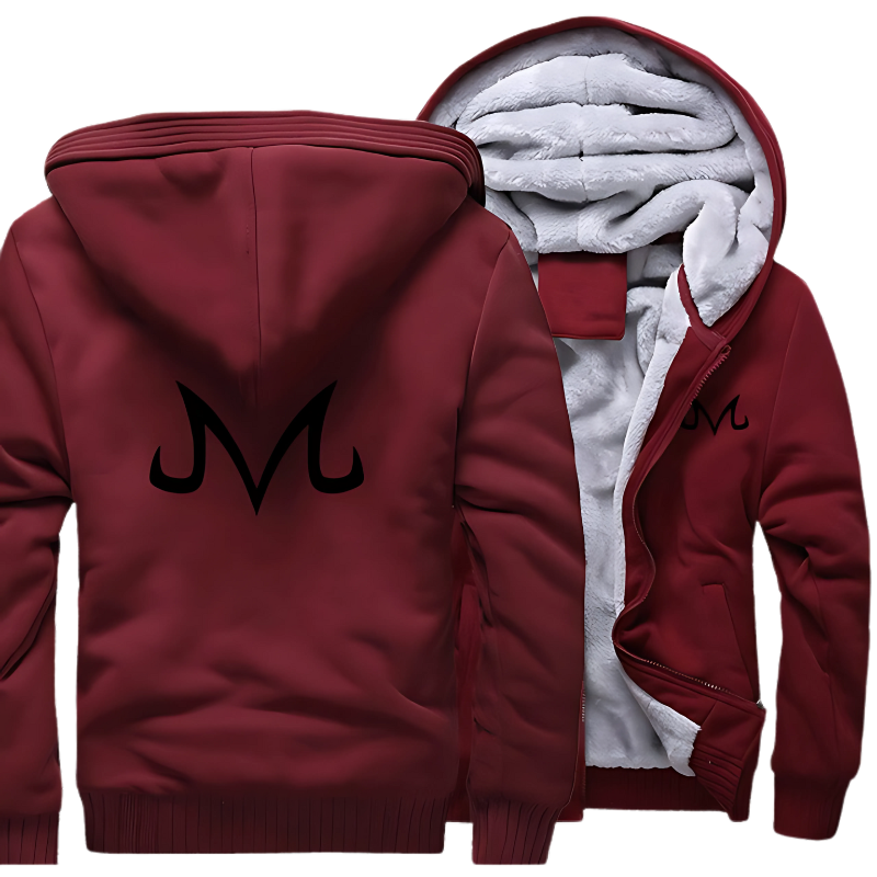 Veste bordeaux à capuche pour homme, inspirée du symbole Majin de Dragon Ball, avec doublure intérieure en polaire chaude. Design élégant avec le logo "M" noir emblématique représentant le concept "Majin" signifiant "démoniaque" en japonais, parfait pour les amateurs de mangas et d'anime.