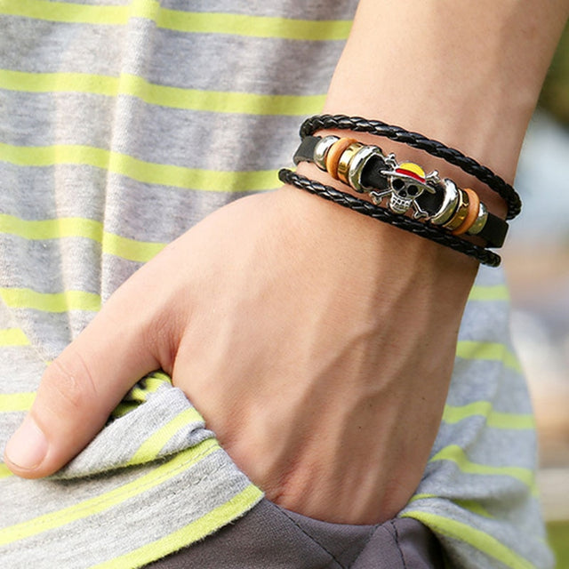 One piece skull leather bracelet