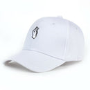 Casquette blanche Streetwear vue de profil