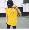 T-Shirt cool Streetwear jaune porté sur mannequin